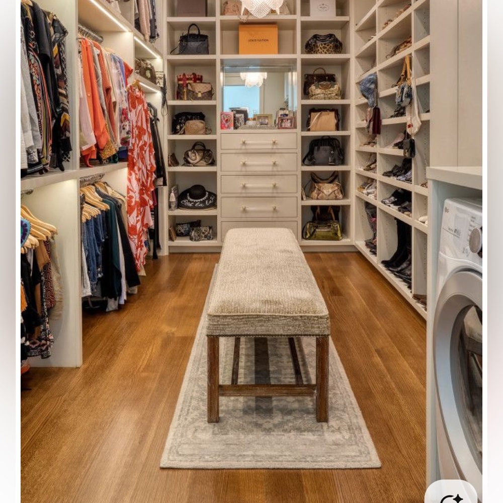 Major closet clean out!!! Make me an offer!!!